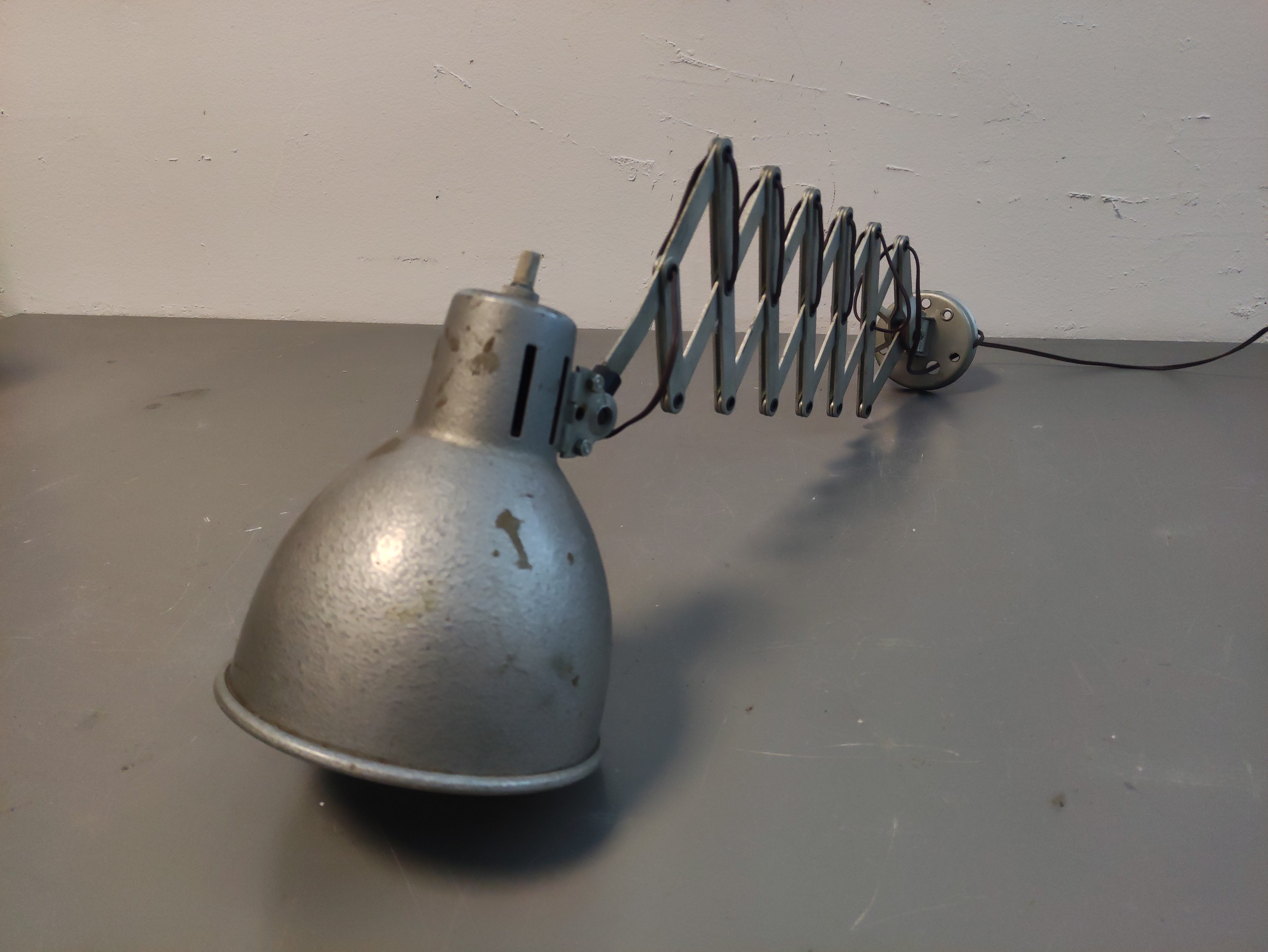 lampara aplique flexo metal e27 28x38-78x14.5 1u